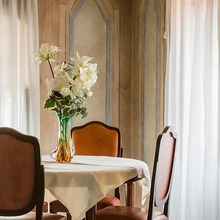 Canossa Apartment